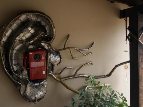 Orelhão em Inox - À VENDA Ze Vasconcellos Metal Sculptures - Ze Vasconcellos Metal Sculptures - Metal Sculptures - Campinas - São Paulo - Brasil - 8