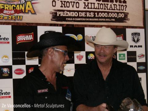 Chapéu em Inox para Alan Jackson Ze Vasconcellos Metal Sculptures - Ze Vasconcellos Metal Sculptures - Metal Sculptures - Campinas - São Paulo - Brasil - 3