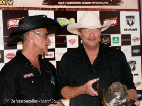 Chapéu em Inox para Alan Jackson Ze Vasconcellos Metal Sculptures - Ze Vasconcellos Metal Sculptures - Metal Sculptures - Campinas - São Paulo - Brasil - 4