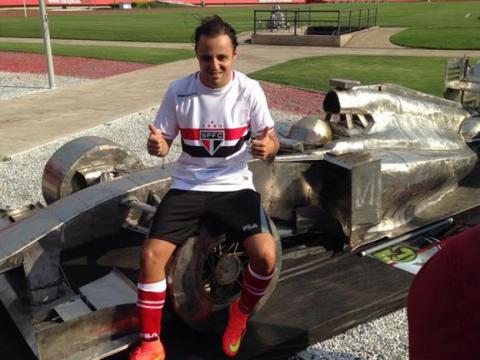 Exposição do F1 em evento no Estádio São Paulo Futebol Clube- Morumbi, São Paulo, Brasil Ze Vasconcellos Metal Sculptures - Ze Vasconcellos Metal Sculptures - Metal Sculptures - Campinas - São Paulo - Brasil - 1