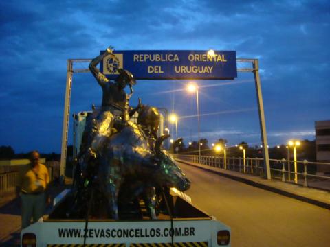 Galeria LA VISTA - Edifício Torreon - Punta del Este - Uruguay Metal Sulpture, Sculpture Steel, Escultura em Meta, Horse Metal, Ze Vasconcellos - Ze Vasconcellos Metal Sculptures - Metal Sculptures - Campinas - São Paulo - Brasil - 2